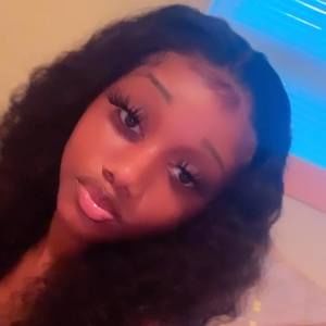 Meet your Posher, Talia